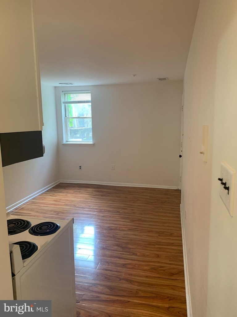 1018 Pine Street - Photo 1