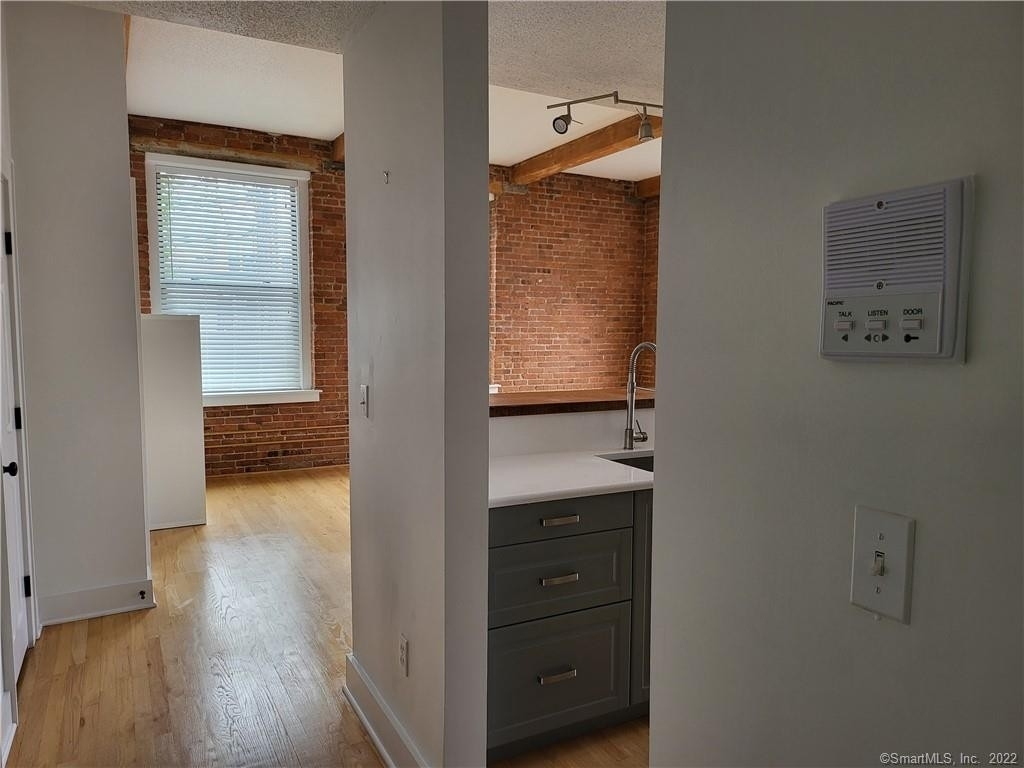 83 Washington Street - Photo 11