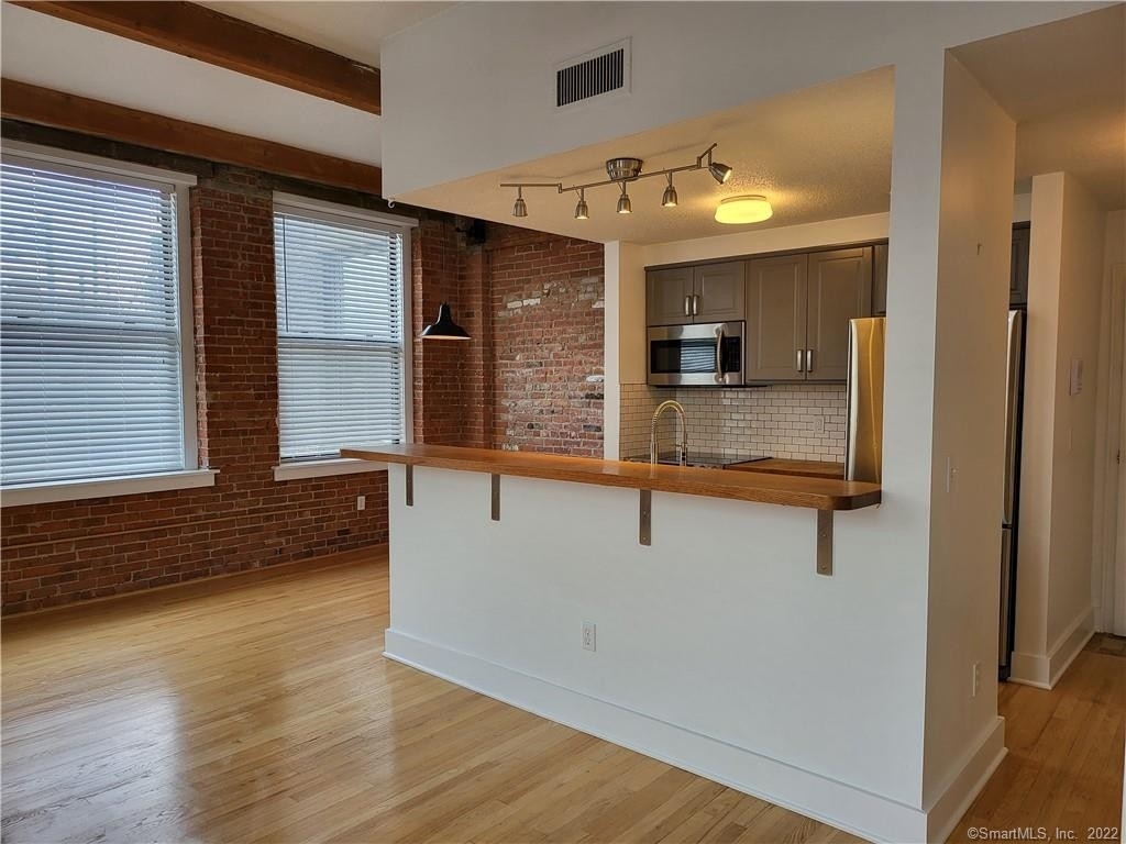 83 Washington Street - Photo 1