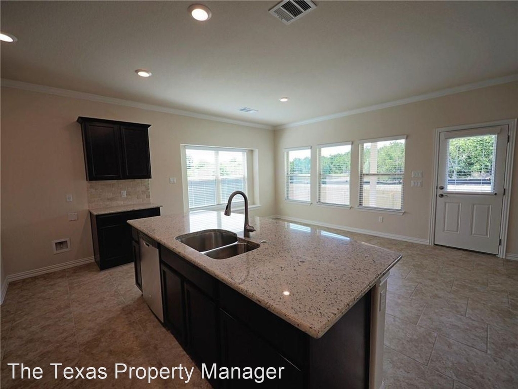 1308 Camino Court - Photo 7