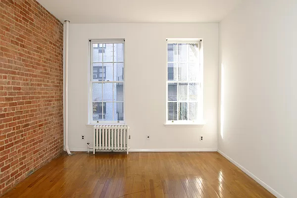 345 East 85th Street - Photo 1