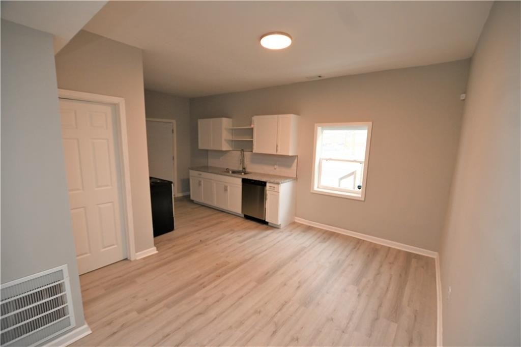 1105 Jefferson Avenue - Photo 3