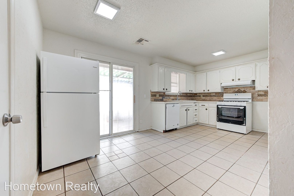 3012 Dentwood Terrace - Photo 7