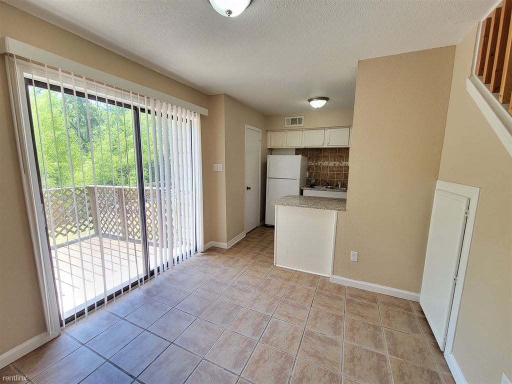 4507 Carter Creek Pkwy Apt 5 - Photo 2