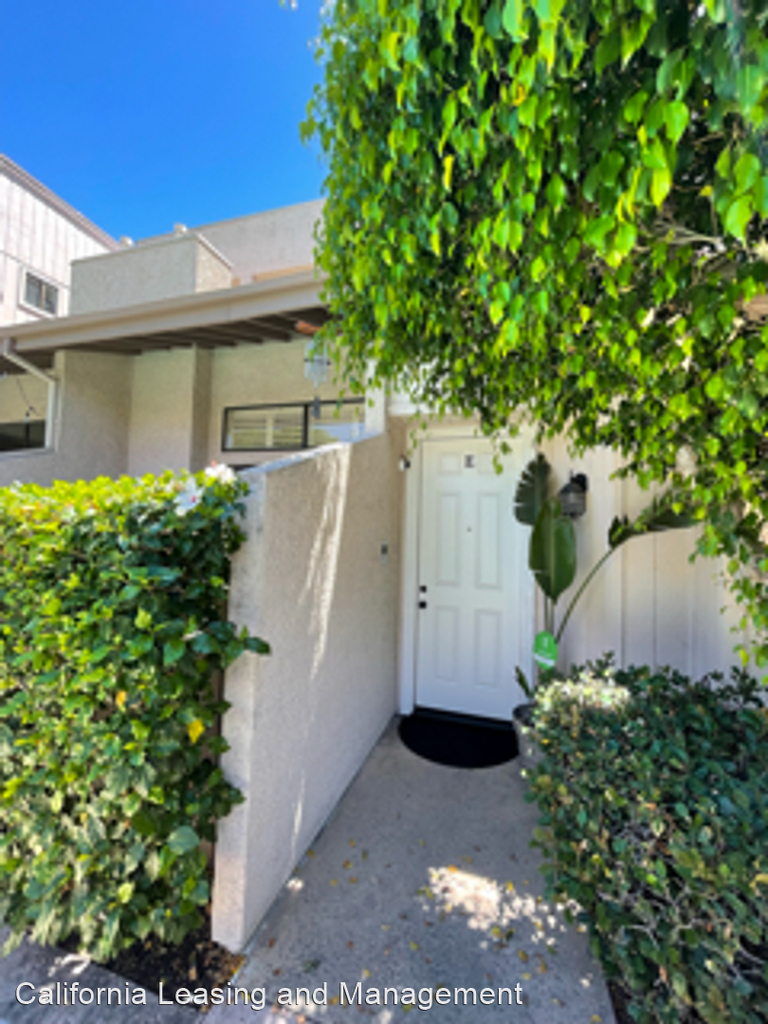 15145 Magnolia Boulevard #e - Photo 2