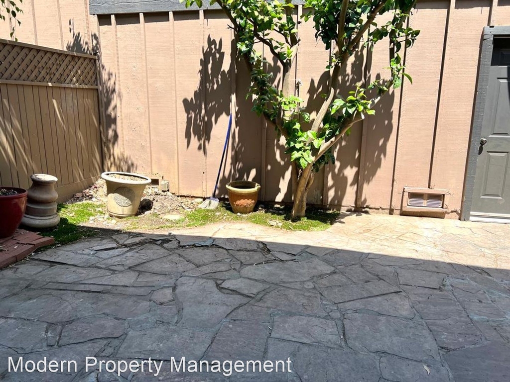 9741 Reseda Blvd. - 45 - Photo 11