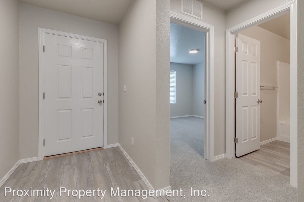 3166 N Saratov Way - Photo 6