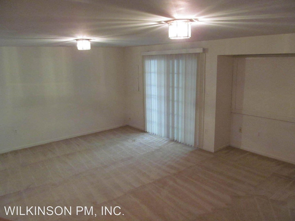 7433 Gillingham Row - Photo 11