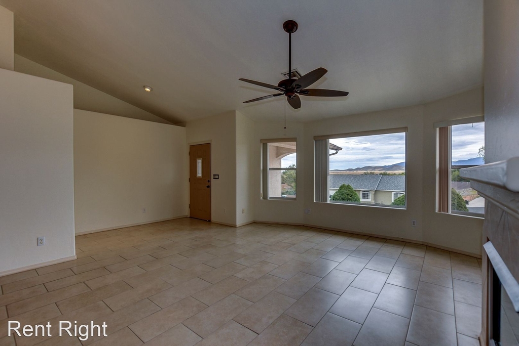 8381 E. Hopi Circle - Photo 3