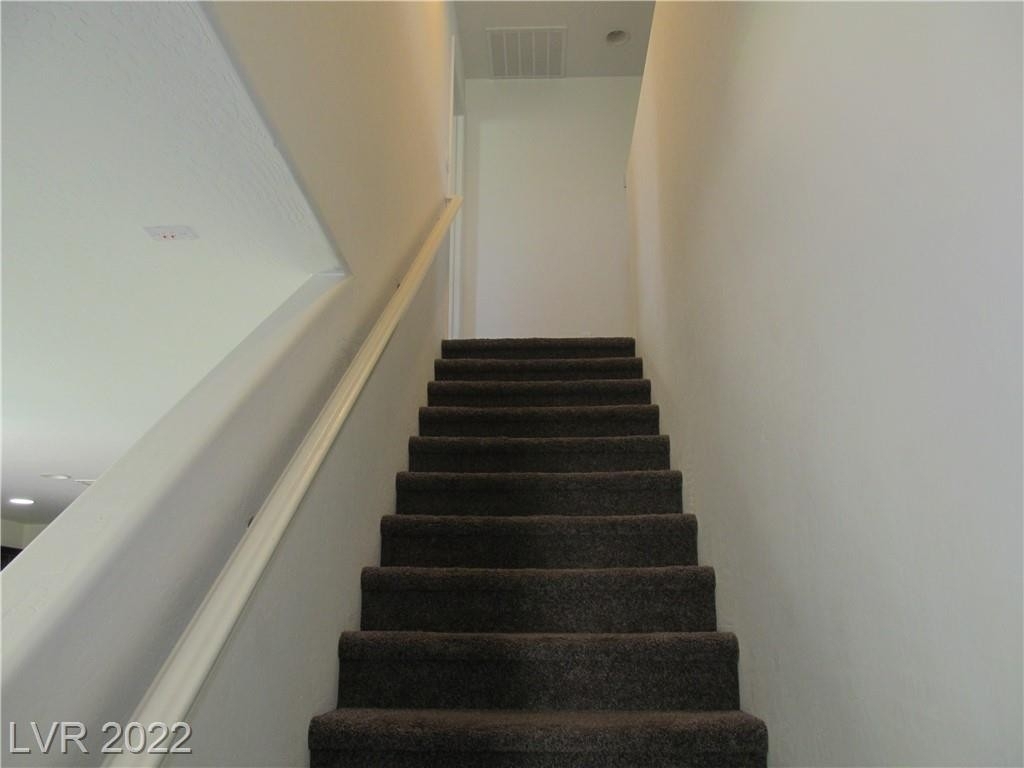 9025 Leading Court - Photo 12