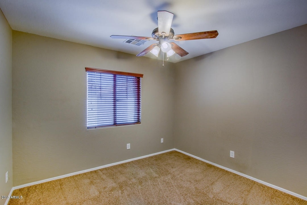 3805 E Santa Fe Lane - Photo 18