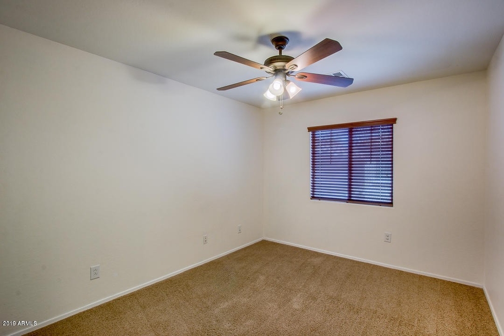 3805 E Santa Fe Lane - Photo 19