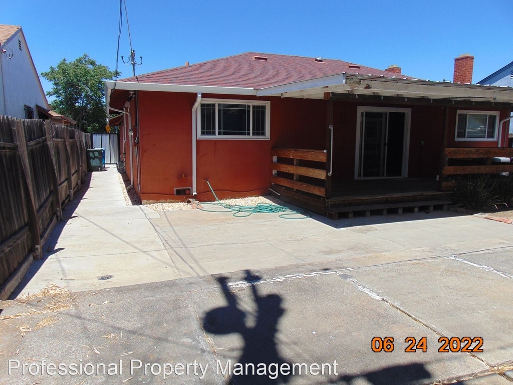 2749 Webb Street - Photo 9