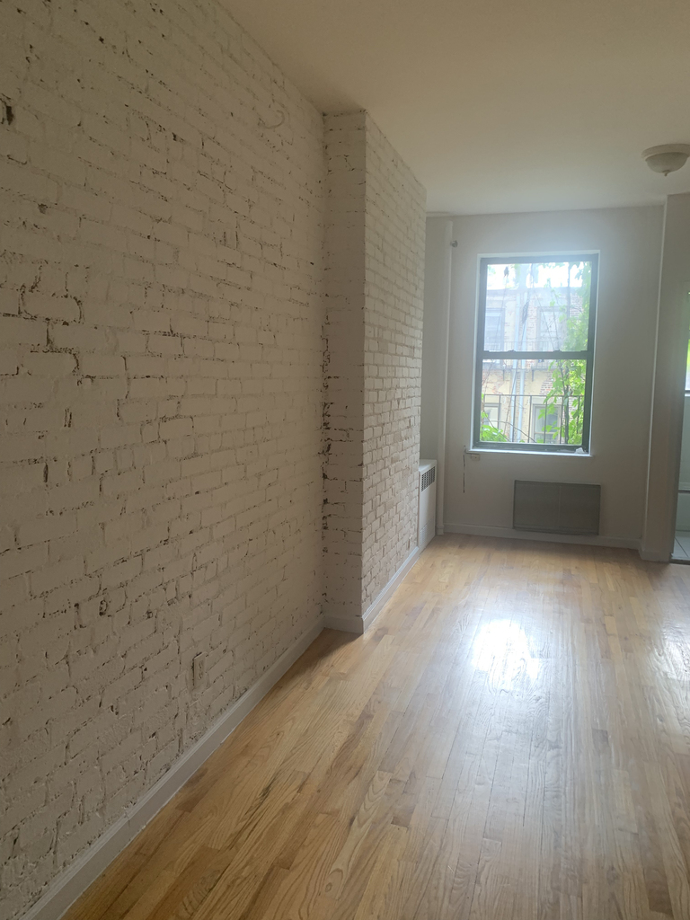 322 East 89th Street - Photo 4