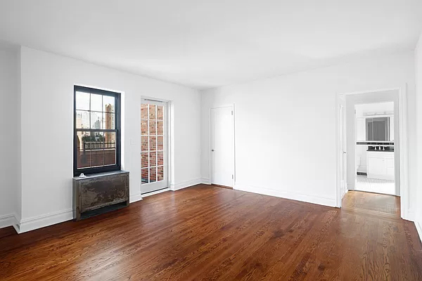 425 west 23 - Photo 5