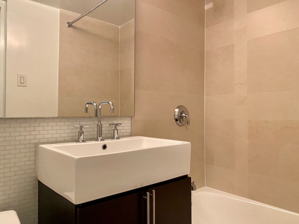 220 East 63rd Street - Photo 2