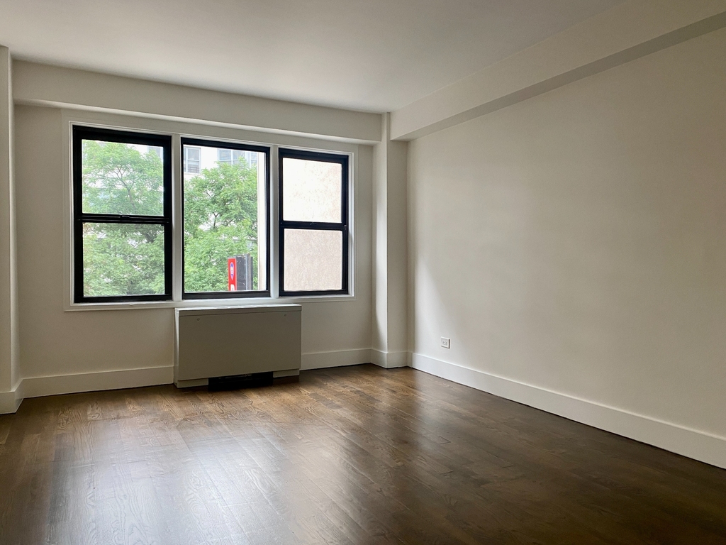 220 East 63rd Street - Photo 3