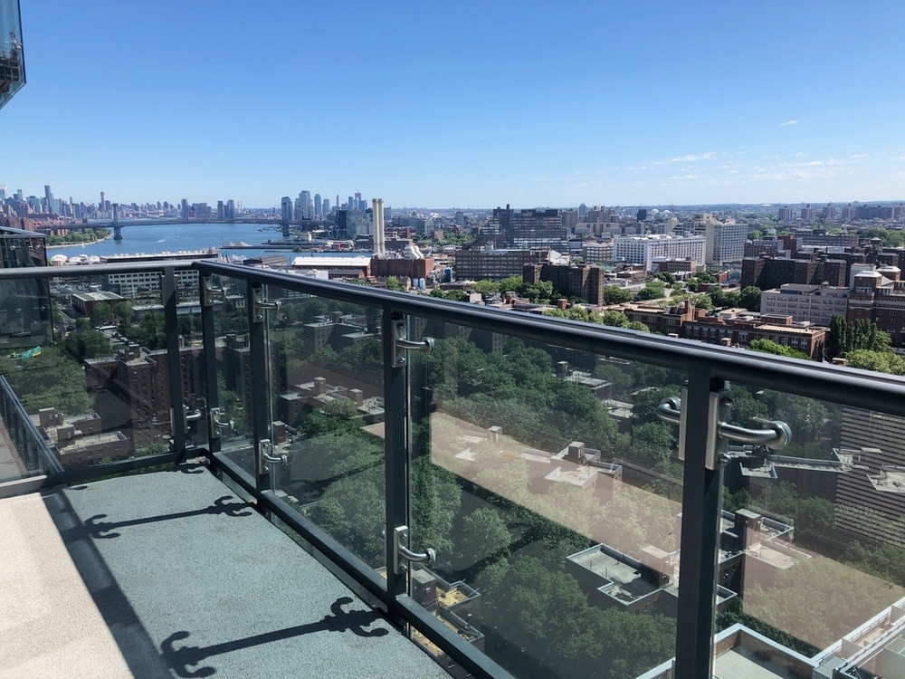 Beautiful 1-Bedroom w/ Private Balcony - Photo 1