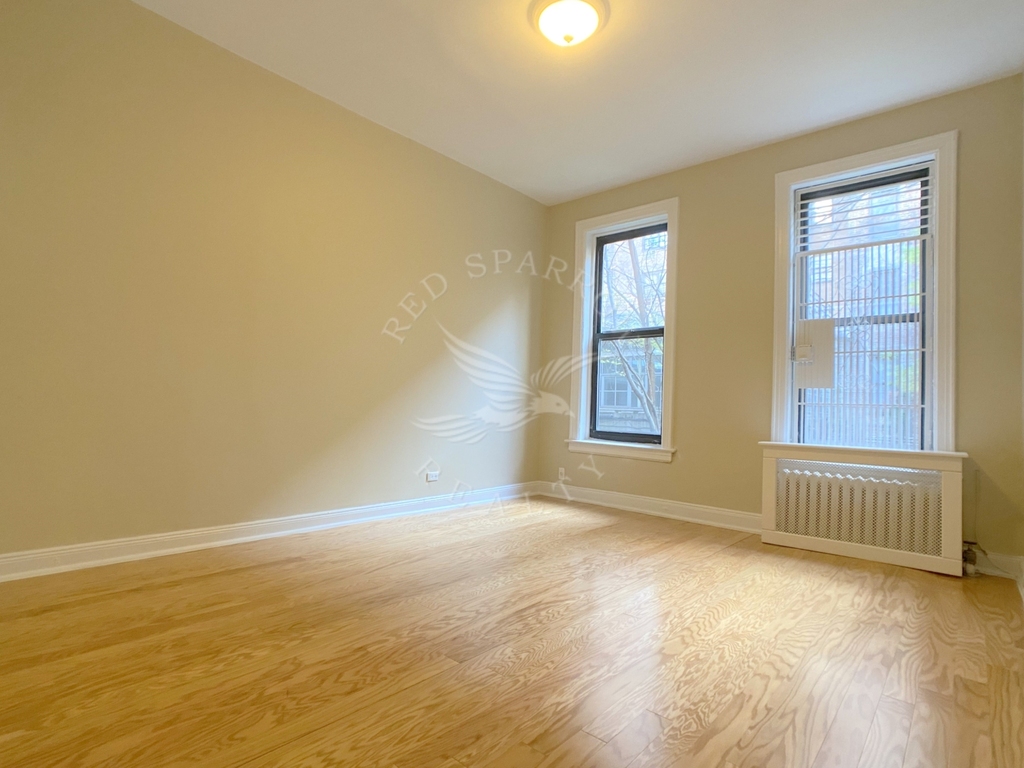 336 East 71st Street - Photo 6