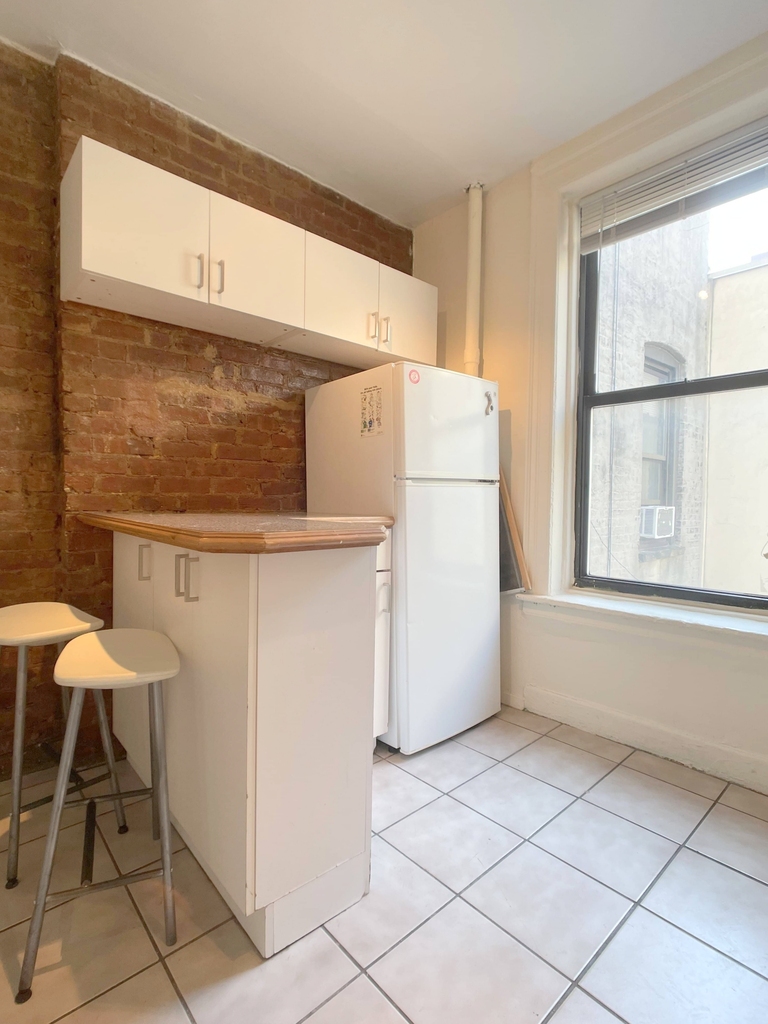 338 East 92nd Street - Photo 0