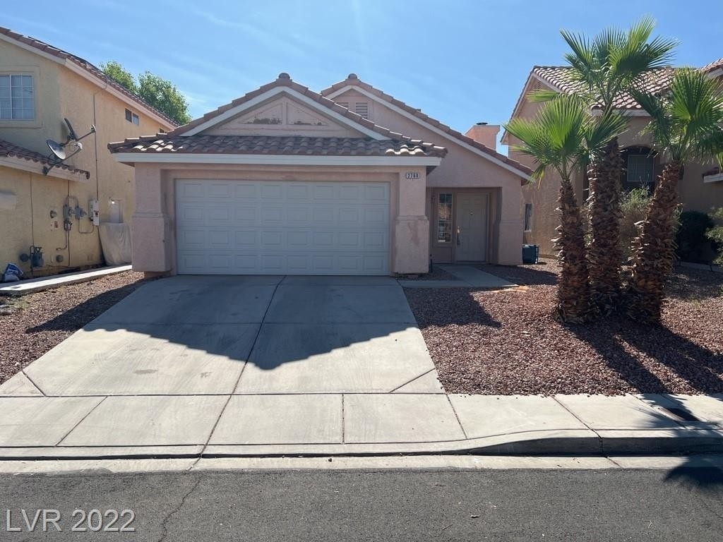 2760 Wild Cactus Court - Photo 0