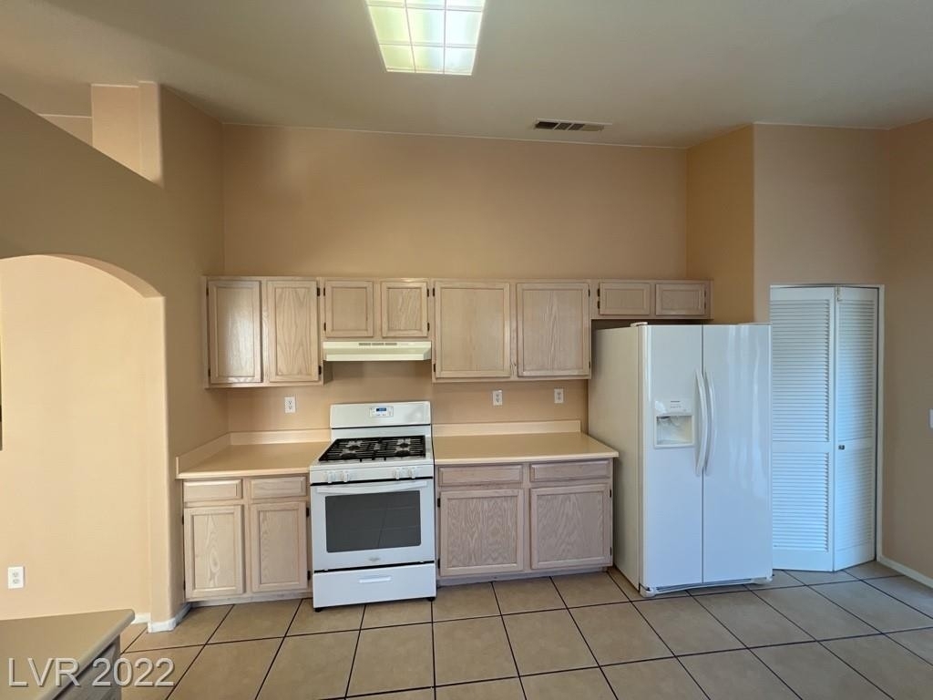 2760 Wild Cactus Court - Photo 11