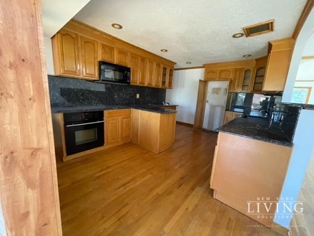 988 Westwood Road - Photo 3