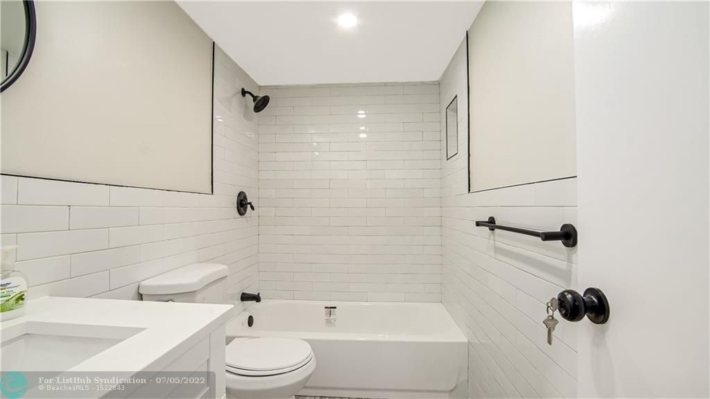 1511 Nw 113th Ave - Photo 6