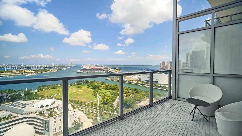 1100 Biscayne Blvd - Photo 7