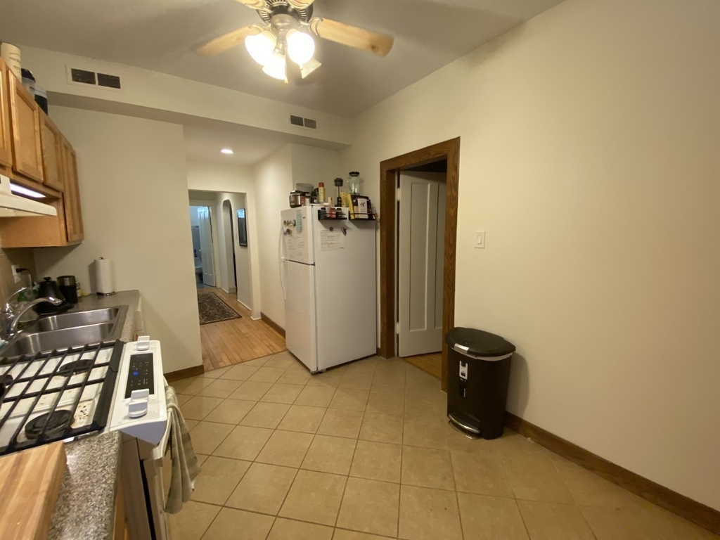 852 W Diversey Parkway - Photo 18