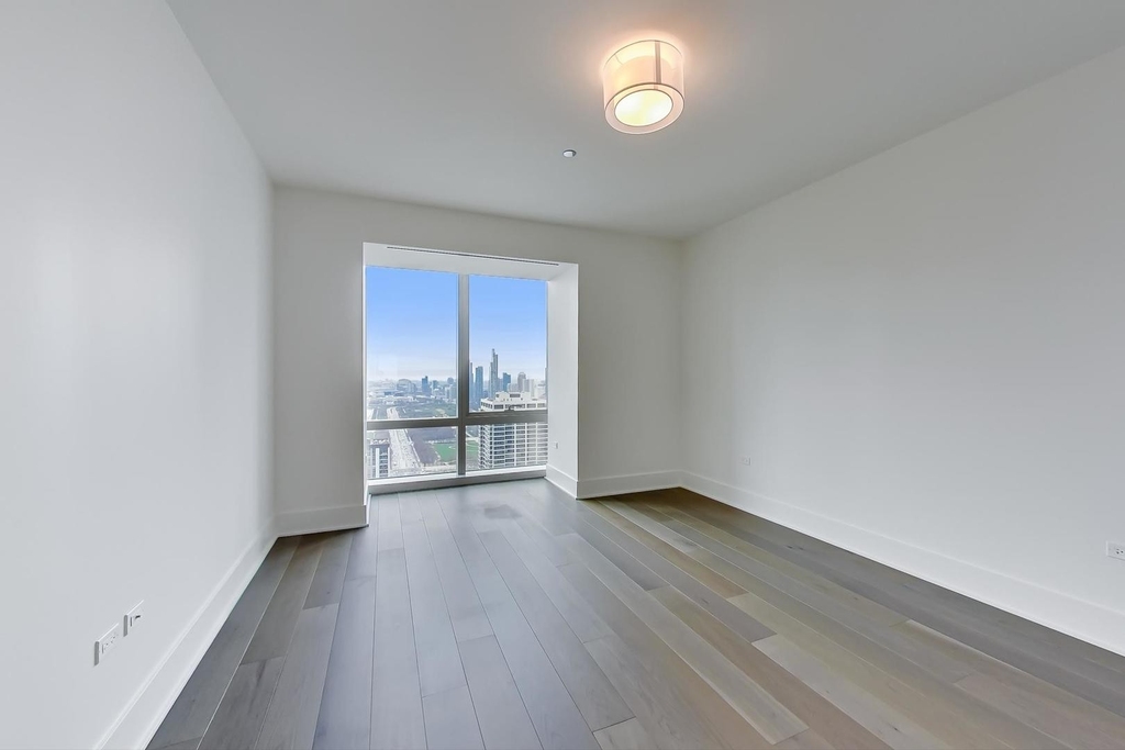 363 E Wacker Drive - Photo 15