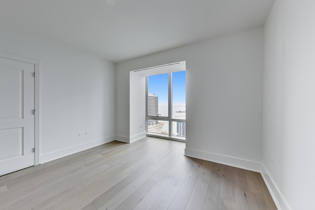 363 E Wacker Drive - Photo 23