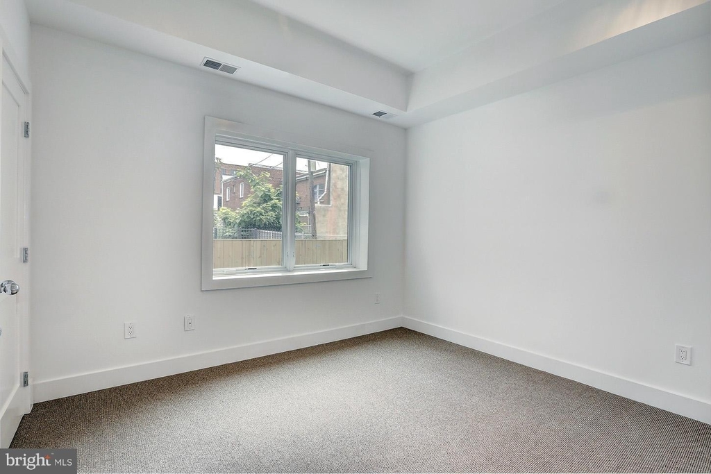 715 Kenyon Street Nw - Photo 3