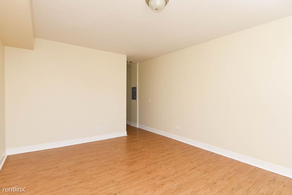 4805 N. Central Park, Unit 802 - Photo 9