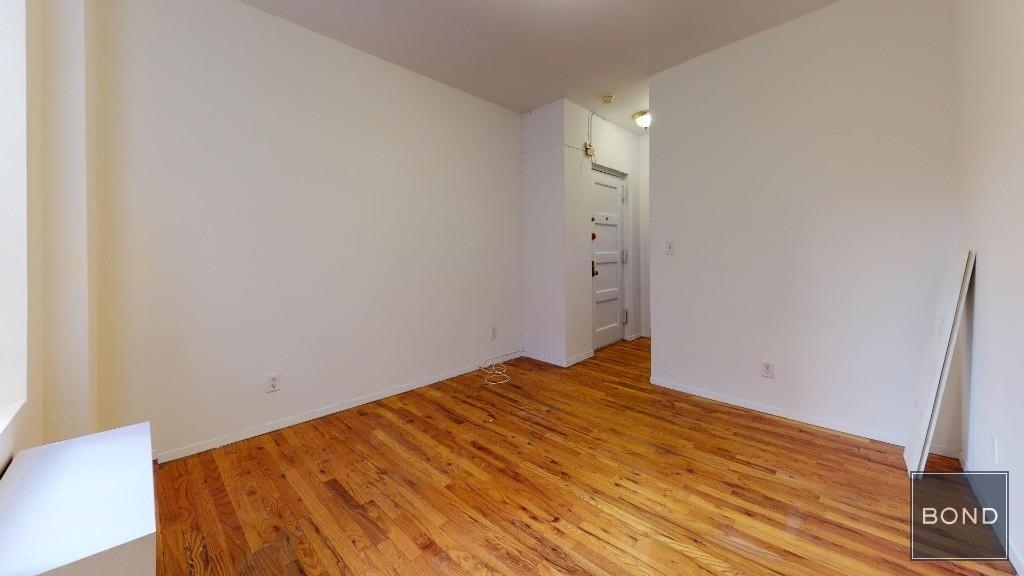 415 East 73 Street - Photo 2