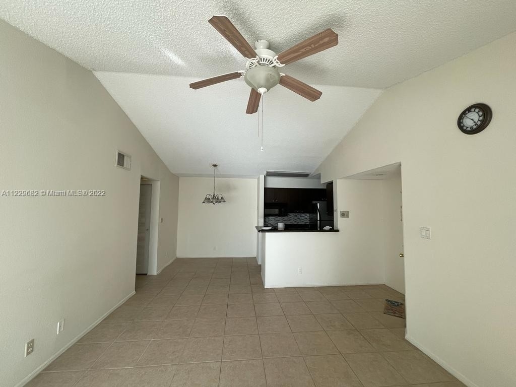 2866 S University Dr - Photo 4