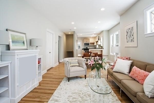 82 Alpine Street - Photo 2