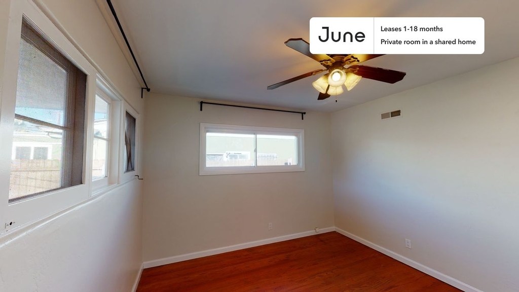 5634 Mary Lane Drive - Photo 3