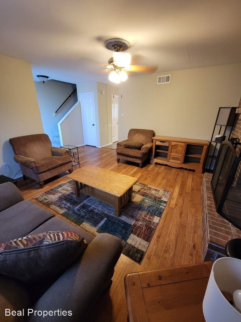 2400 Longmire Dr Apt 403 - Photo 18