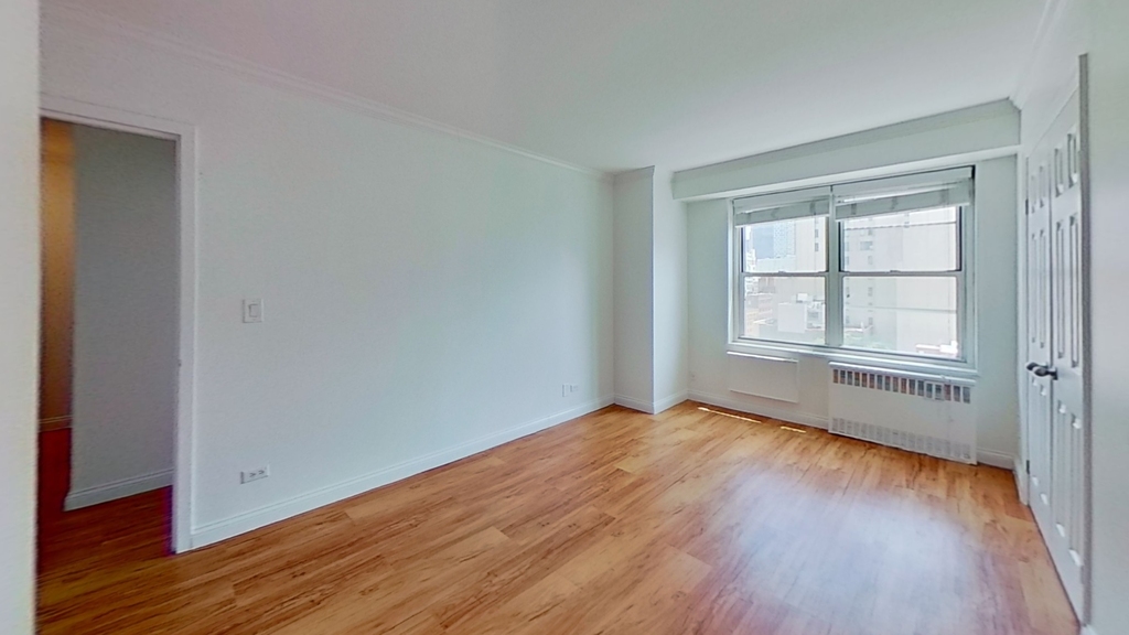 747 10th Avenue - Photo 6