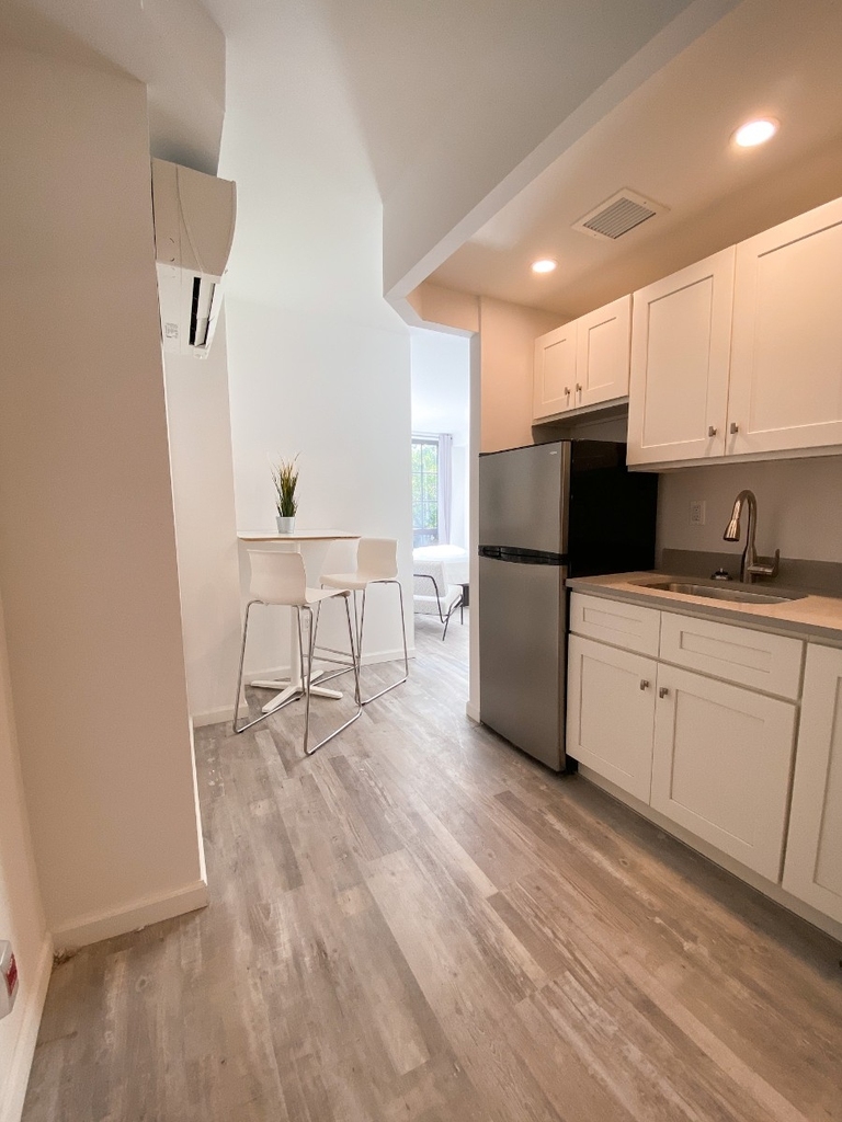 433 West 53rd Street - Photo 0