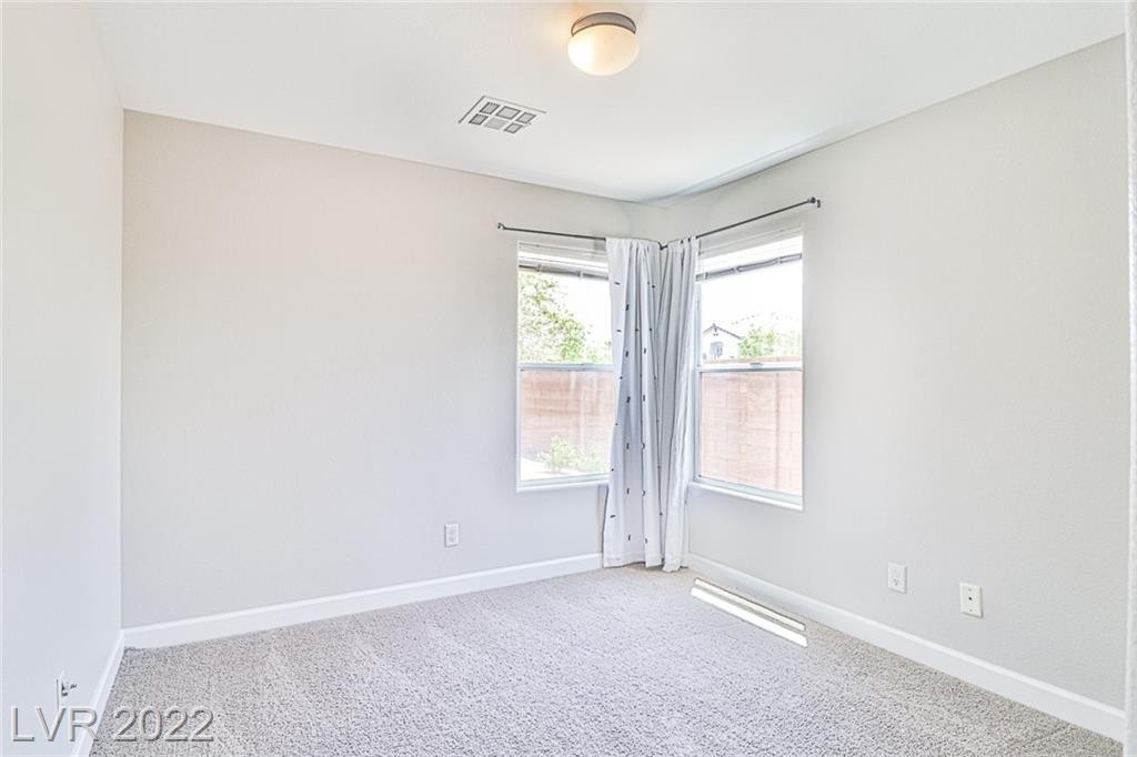 10873 Wallflower Avenue - Photo 12