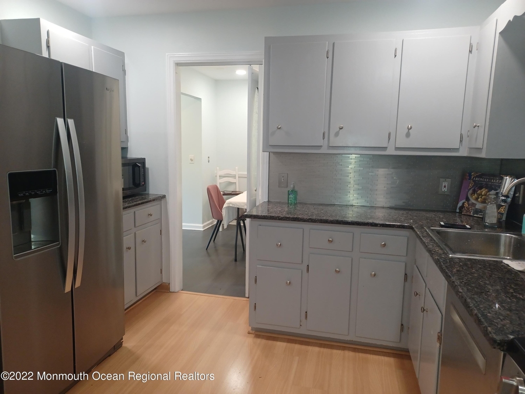 715 Myrtle Avenue - Photo 1