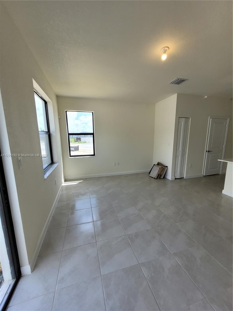 11410 W 34 Way - Photo 11