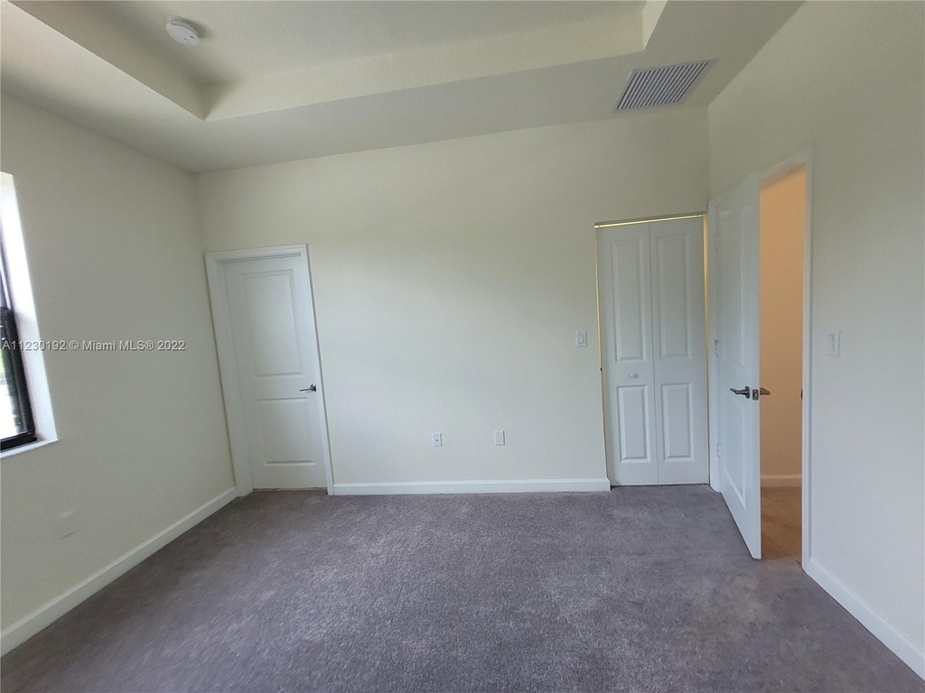 11410 W 34 Way - Photo 17