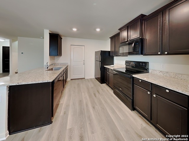 3158 Gilbert Gdn - Photo 1