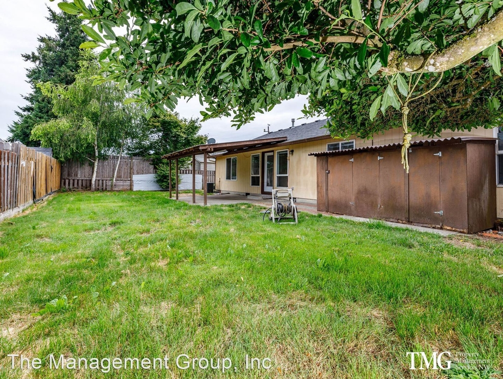 10308 Ne 74th Street - Photo 18