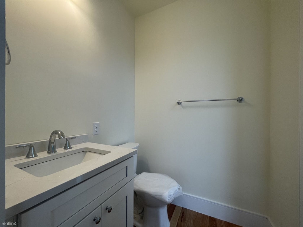 65 Cameron St Apt 4 - Photo 10