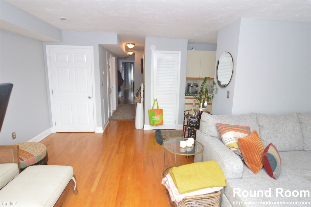 306 Tappan St # 4g - Photo 4