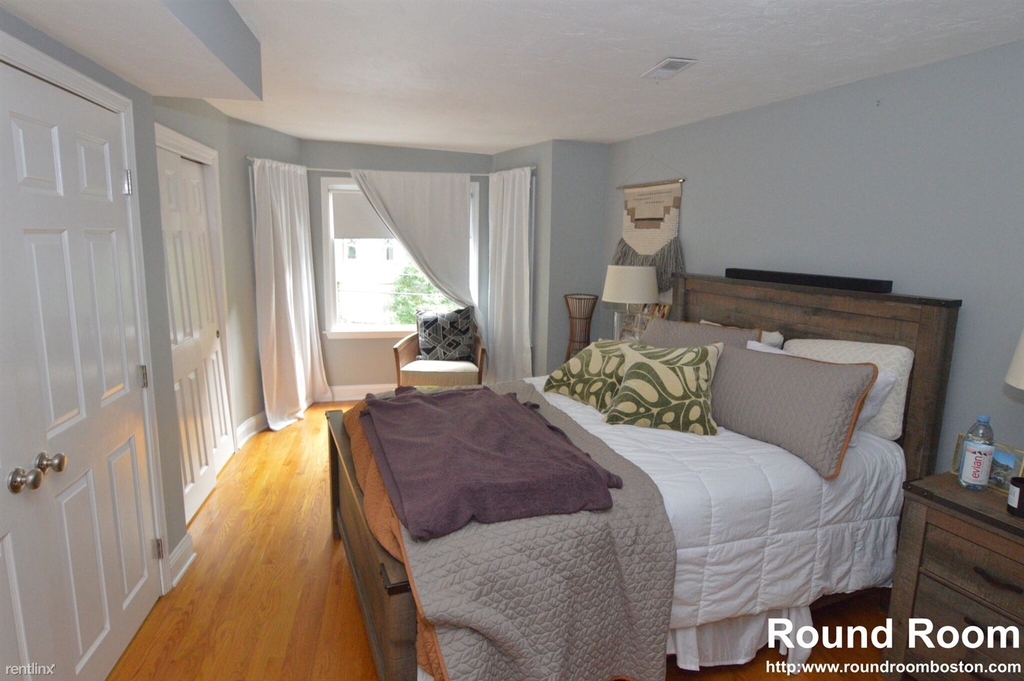 306 Tappan St # 4g - Photo 10